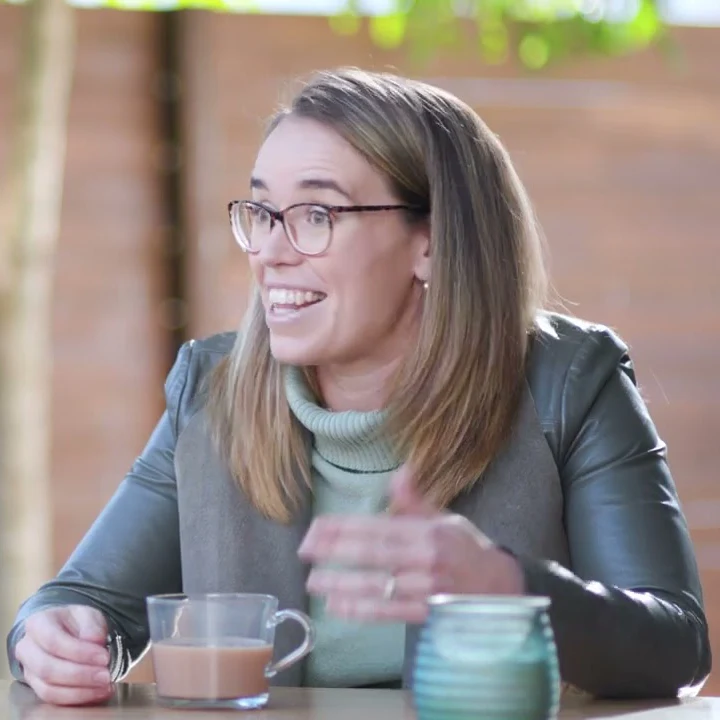 Genevieve-Business-Video