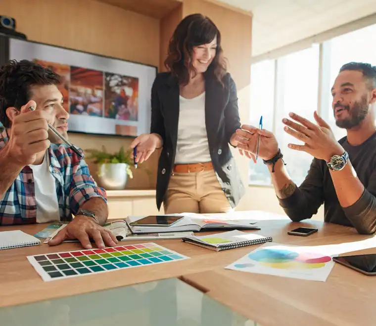 designers-in-meeting